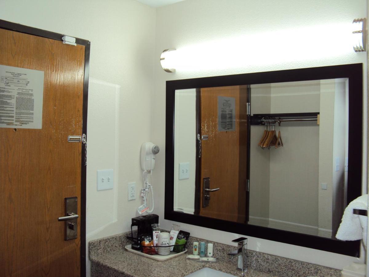 Quality Inn Carbondale University Area Luaran gambar