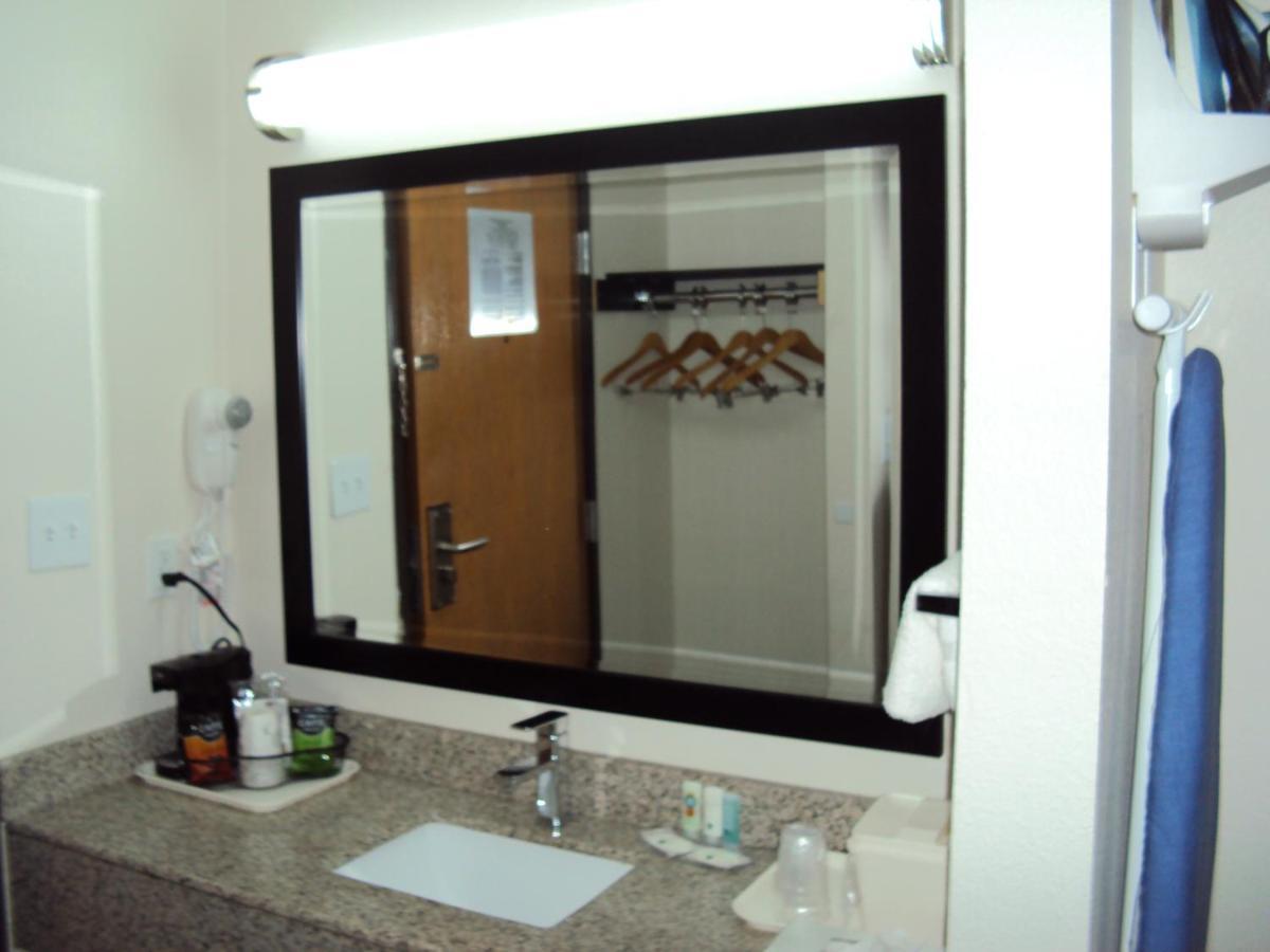 Quality Inn Carbondale University Area Luaran gambar