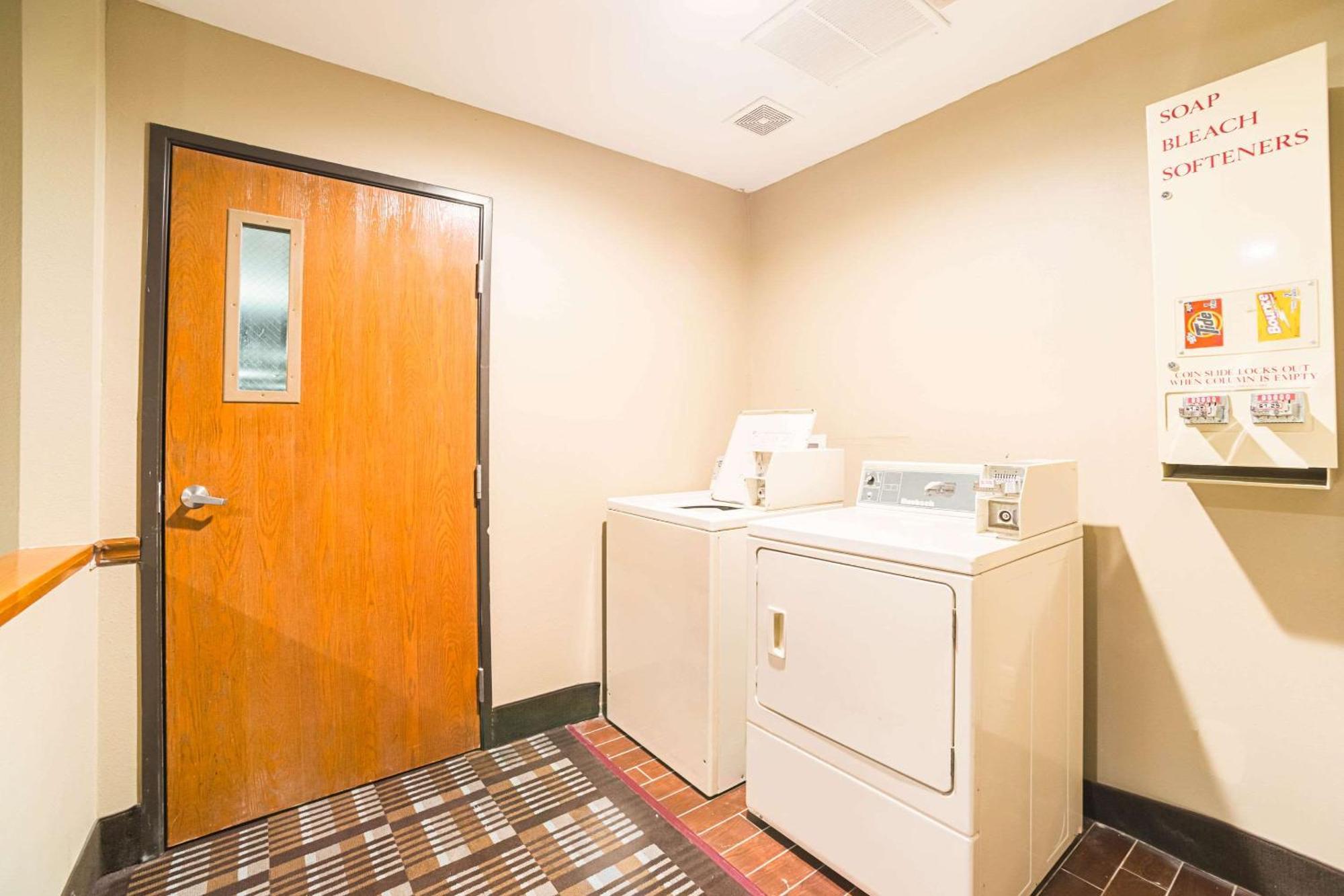Quality Inn Carbondale University Area Luaran gambar