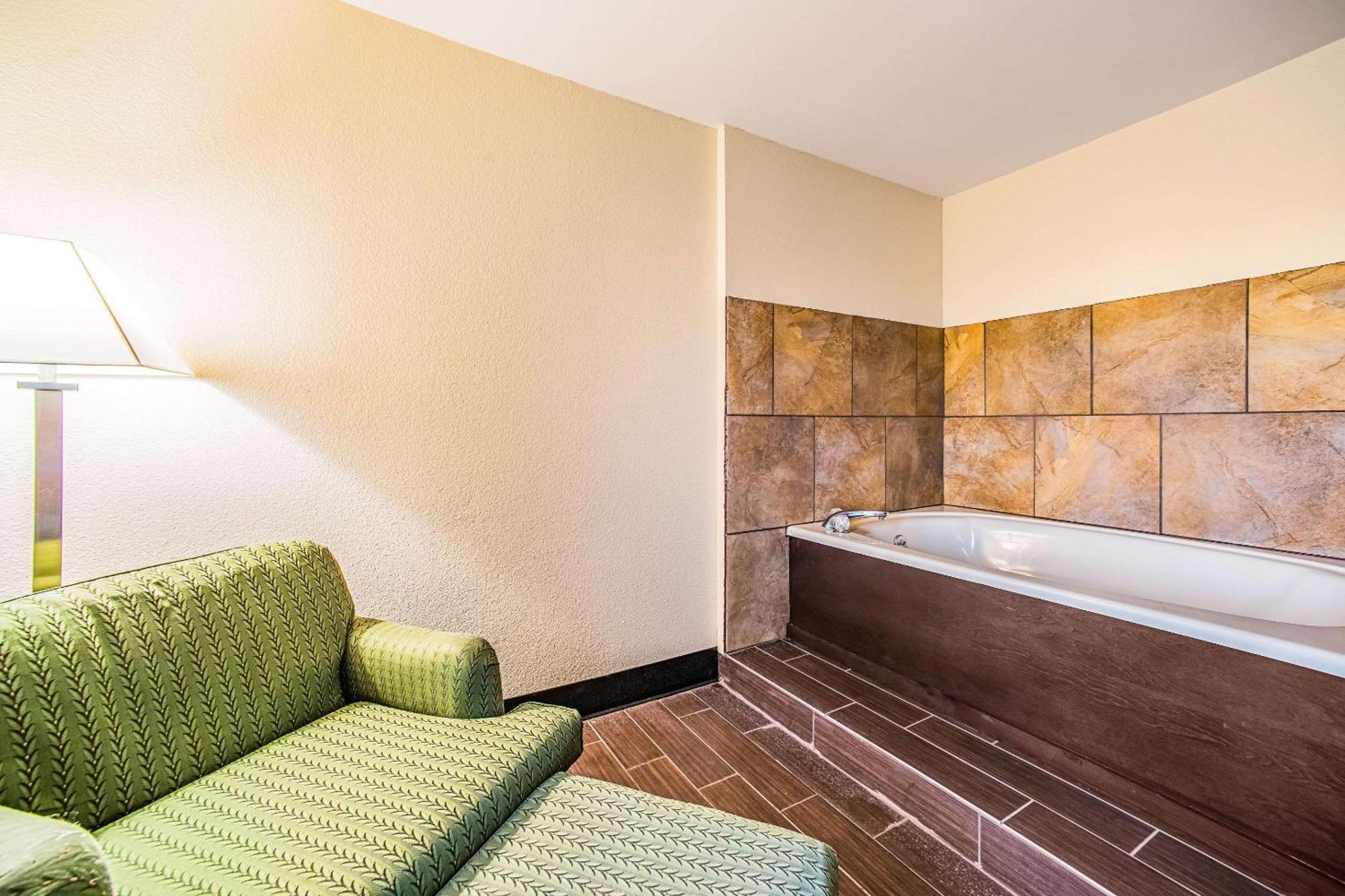 Quality Inn Carbondale University Area Luaran gambar